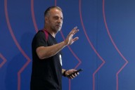 La UEFA levanta la sanción a Flick y podrá dirigir al Barça en el estreno de Champions