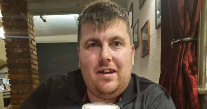 Dad's sleeping habit terrifies wife so much he lost 12stone