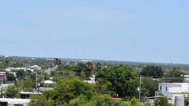 Comienza el mes bajo clima de intenso calor