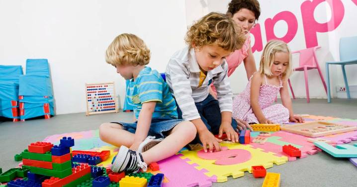 Toddlers with trowels and babies in mud kitchens impress inspectors
