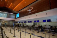 Por el viento se suspendieron vuelos y hay daños en el aeropuerto Francisco Gabrielli