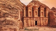 Hallan tumba oculta de 2.000 años en el legendario Tesoro de Petra, revelando secretos del pasado