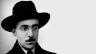 El biógrafo de Fernando Pessoa “reconstruye” al escritor despojándolo de mitos