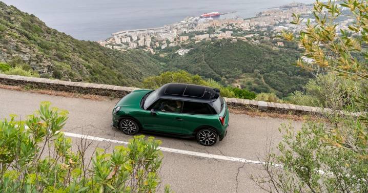 ¿Sabes que es el British Racing Green y que su origen está en el automovilismo?