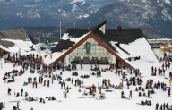 Chapelco deberá indemnizar a una esquiadora atropellada por una moto de nieve