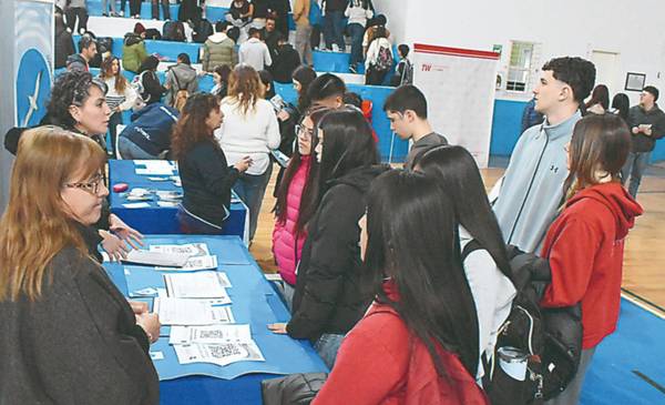 Con gran participación de jóvenes finalizó la Expo Educativa 2025