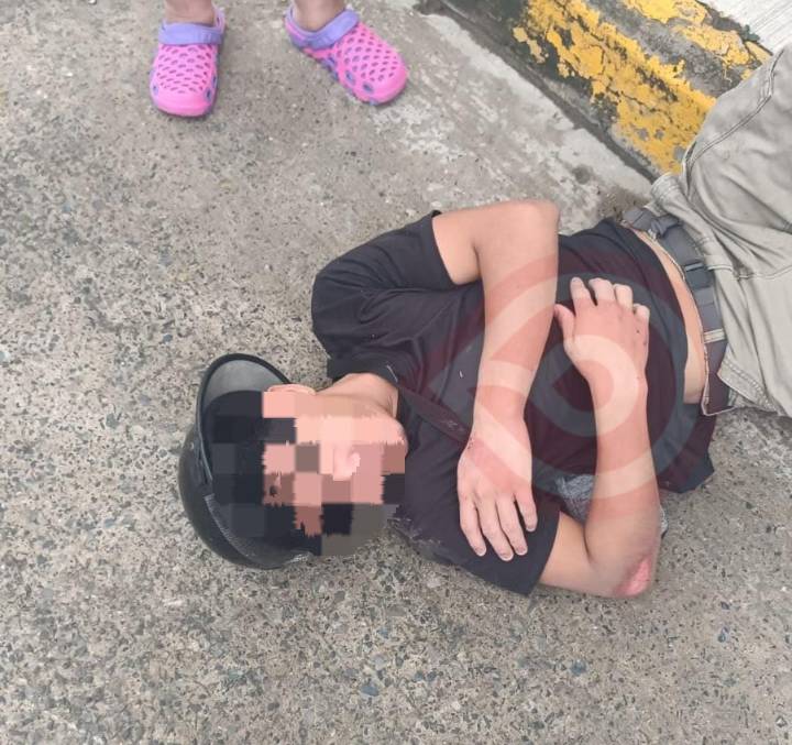 Camioneta atropelló a un motociclista