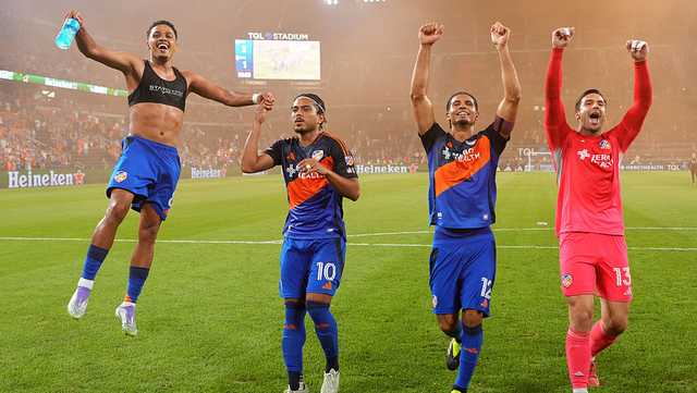 Evander's stoppage-time goal leads Cincinnati past Nashville, into playoffs