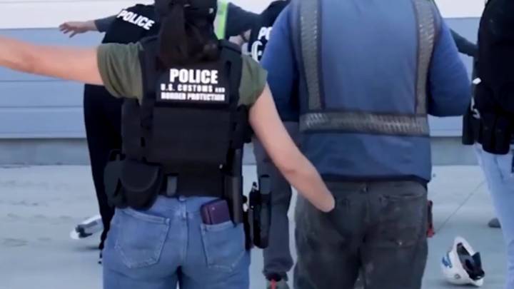 Más de 300 surcoreanos fueron arrestados en una redada migratoria hecha en Estados Unidos