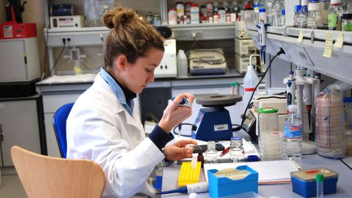 La UCLM, entre las 20 primeras universidades en captación de fondos de investigación