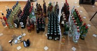Dos hombres detenidos por robar más de 100 botellas de alcohol de un bar de Can Picafort