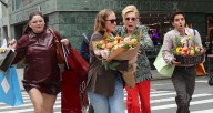 Jean Smart, Hannah Einbinder, & More Run Through NYC Streets Filming ‘Hacks’ Season 5 | Hacks, Hannah Einbinder, Jean Smart, Mark Indelicato, Megan Stalter, Paul W. Downs | Just Jared: Celebrity News 