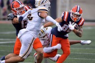 Deadspin | Luke Altmyer, No. 9 Illinois rout Western Michigan 38-0