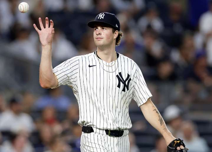 How Yankees reacted to Cam Schlittler’s clunker in biggest rookie test to date