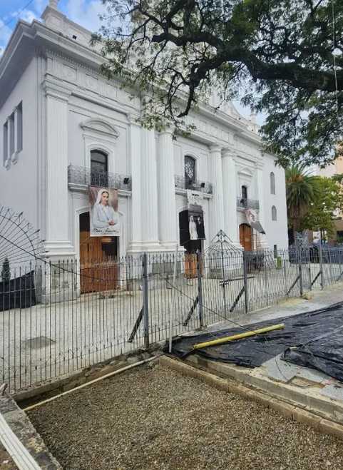 Remozan iglesia de La Candelaria en espera de la gran fecha 