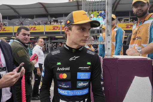 F1 standings leader Oscar Piastri crashes on lap 1 at Azerbaijan GP