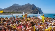 La Aldea de San Nicolás revive la emoción de los reencuentros en la tradicional fiesta de El Charco