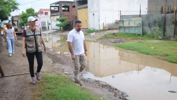 Protección Civil y Comuna atienden 13 colonias afectadas tras intensas lluvias en Mazatlán