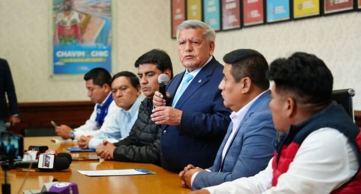 César Acuña exige toque de queda en la provincia de Trujillo