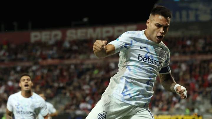 Inter stay on heels of rivals with 2