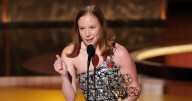 'Hacks' star Hannah Einbinder criticized ICE and shouted for 'free Palestine' in Emmy speech