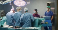 Listas de espera en Andalucía: Córdoba y Sevilla, a la cabeza en pacientes que llevan más de un año esperando cirugía