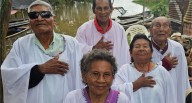 Conoce al coro Tapaka Mëmuki: 5 adultos de la tercera edad buscan salvaguardar lengua originaria de la selva Ellos ya han realizado diversas presentaciones en el departamento de Loreto, cantando en su