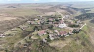 El pueblo abandonado de Burgos donde los Javis están grabando su nueva película