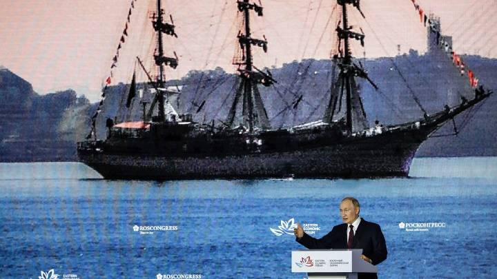 Putin avisa de que las tropas de la OTAN en Ucrania serían «objetivos legítimos»