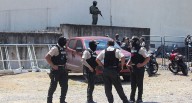 Ecuador: 17 presos mueren en guerra de mafias