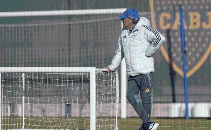 La decisión más difícil de Russo en Boca pensando en el próximo partido