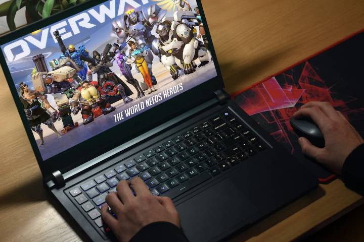 Cambia cómo se agrupan los jugadores. Overwatch 2 se podrá jugar con mouse, teclado y consola