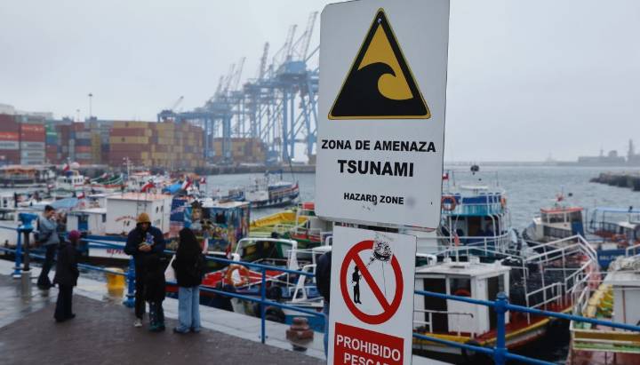 Coordinan acciones frente a megasimulacro de evacuación por terremoto y tsunami en la región de Valparaíso