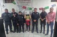 POLICÍA DE ECATEPEC RESGUARDA A MENOR CON FICHA DE BÚSQUEDA DE IZCALLI