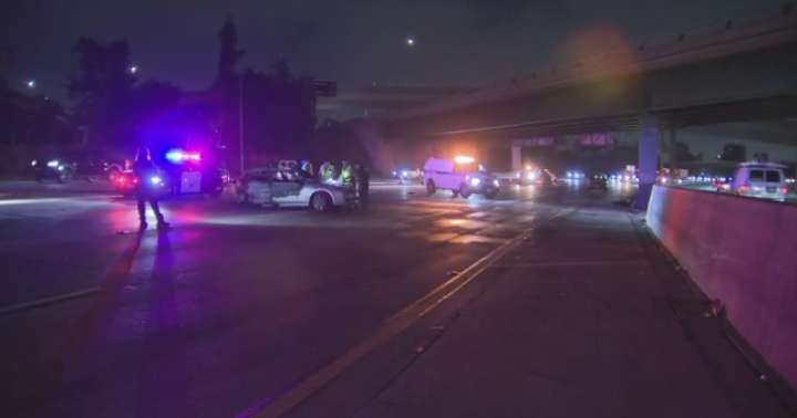 All lanes of northbound 5 Freeway in Glendale closed after deadly crash