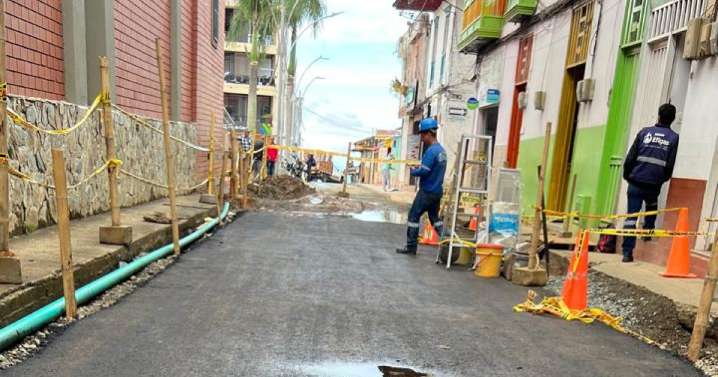 Caldas: "El golpe en las ventas es grande", obras congeladas son la pesadilla de negocios en un municipio