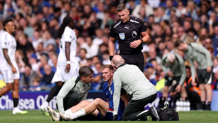 Injured Chelsea forward Liam Delap out until December