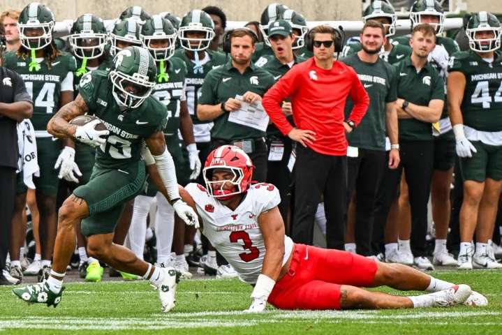 Chiles throws for 270 yards in 41-24 Michigan State win over Youngstown State