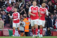 Arsenal snatches 1-1 draw with defensive Man City with Martinelli's stoppage