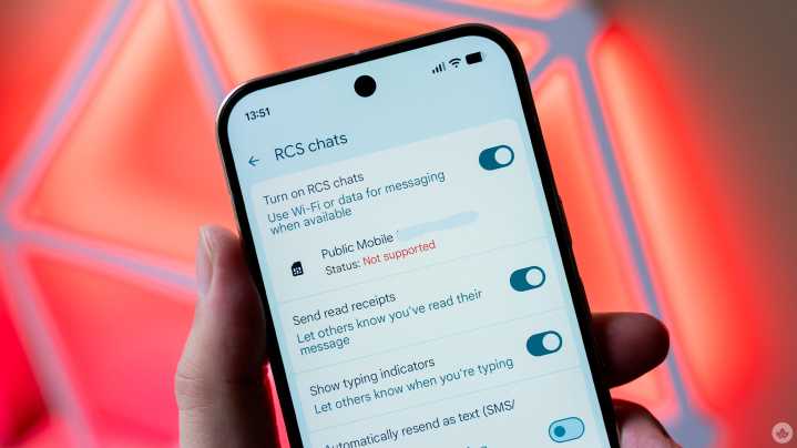 Several Public Mobile customers dealing with broken RCS chats