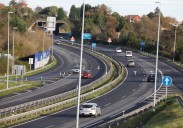 Fallece un motorista de 71 años en un accidente en Gijón