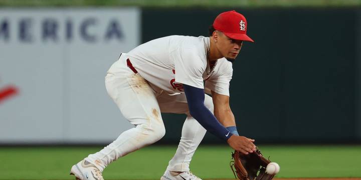 Masyn Winn to play through right knee injury for rest of 2025