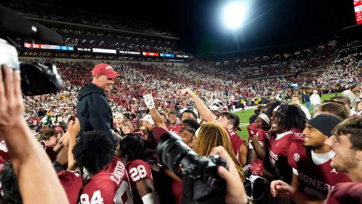 Sooners, Brent Venables emerge from 'hell' by beating Michigan