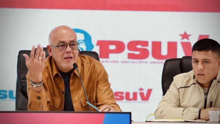 Rodríguez: Seguimos defendiendo la autodeterminación de Venezuela ante groseras pretensiones de EEUU