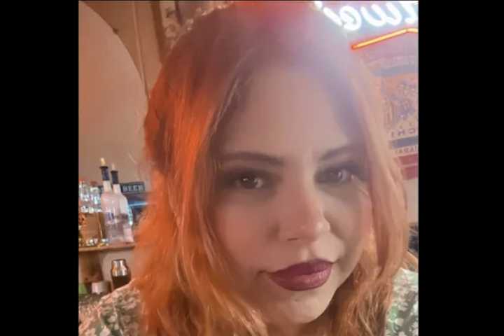 Muere madre hispana que trabajaba en un UPS: quedó sepultada por unos paquetes