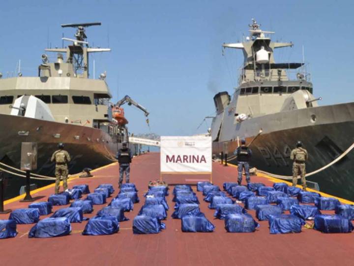 Semar decomisa 1.6 toneladas de cocaína frente a costas de Guerrero