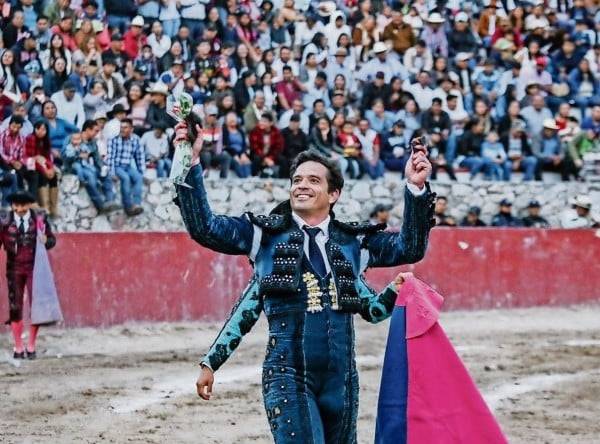 Reta 'El Chihuahua' por corrida en Carretas