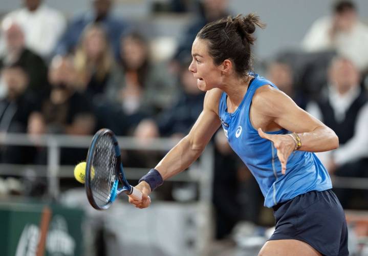 Deadspin | Lois Boisson works overtime to advance in Beijing
