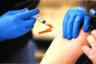 Mass. issues its own COVID-19 vaccine recommendations
