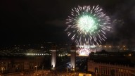 La 'batuta' de Estopa llena el cielo de Barcelona de fuegos artificiales y música en el broche de oro a la Mercè
